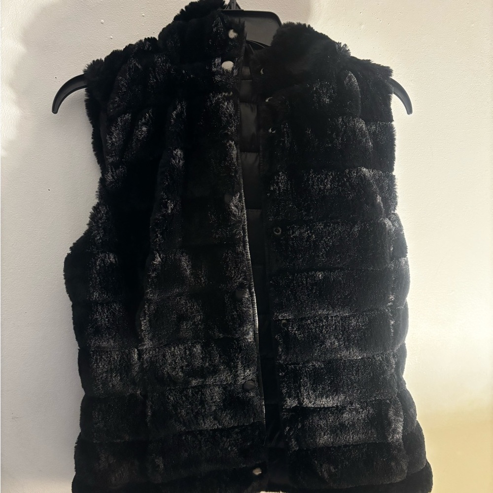 Women's Black Faux Fur Vest